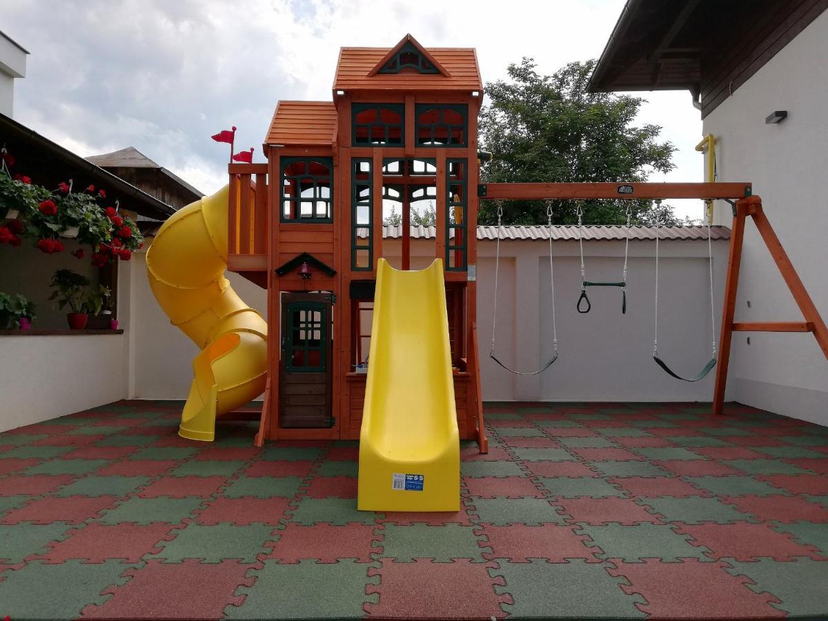Hotel Buchenland Gura Humorului Εξωτερικό φωτογραφία